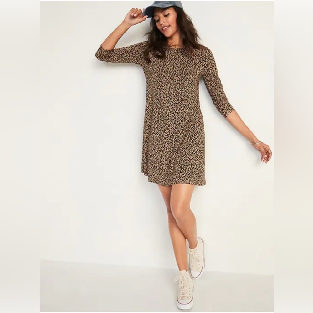 Old Navy Black and White Long Sleeve Dress